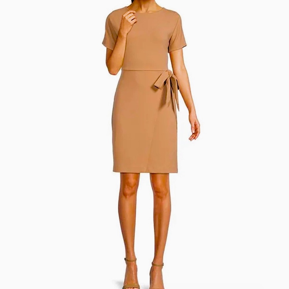 Gibson & Latimer
Knot Tie Front Knit Round Neck Short Sleeve Pencil Dress